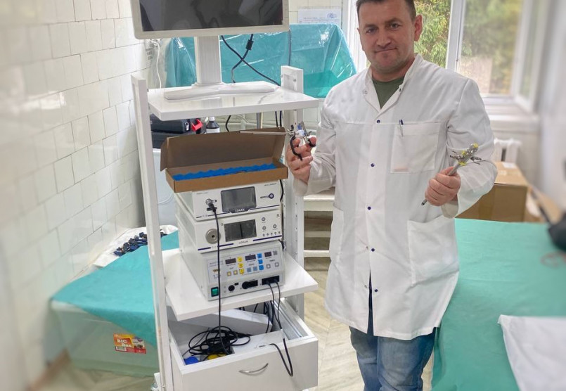 Вітаємо лікарів Верховини з новою ендоскопічною стійкою та комплектом для урології